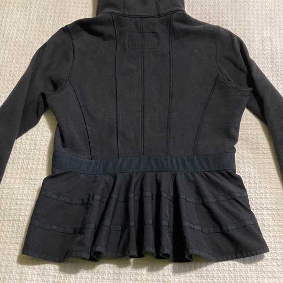 Lululemon Special Edition Hiver 2013 Ruffled Up Black Scuba Zip Hoodie Size 10 - Picture 7 of 16